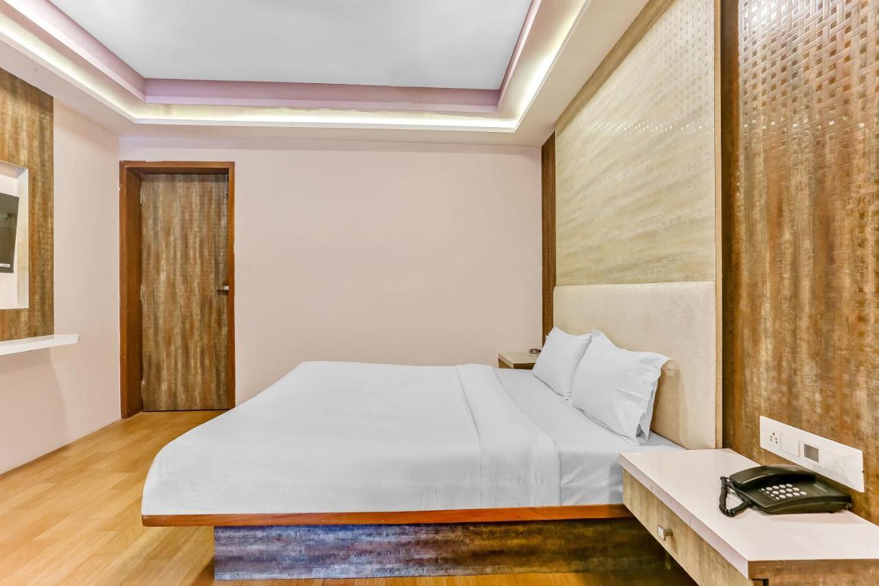 Oyo Flagship 83396 Hotel Vinyasa Residency Bombay Eksteriør billede