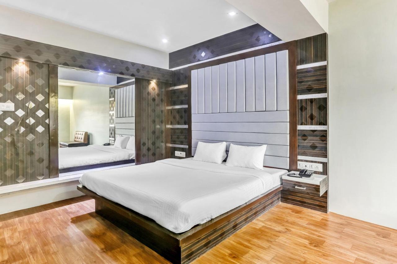 Oyo Flagship 83396 Hotel Vinyasa Residency Bombay Eksteriør billede