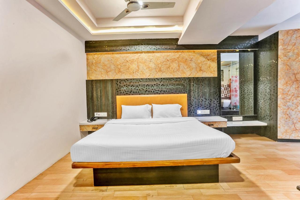 Oyo Flagship 83396 Hotel Vinyasa Residency Bombay Eksteriør billede