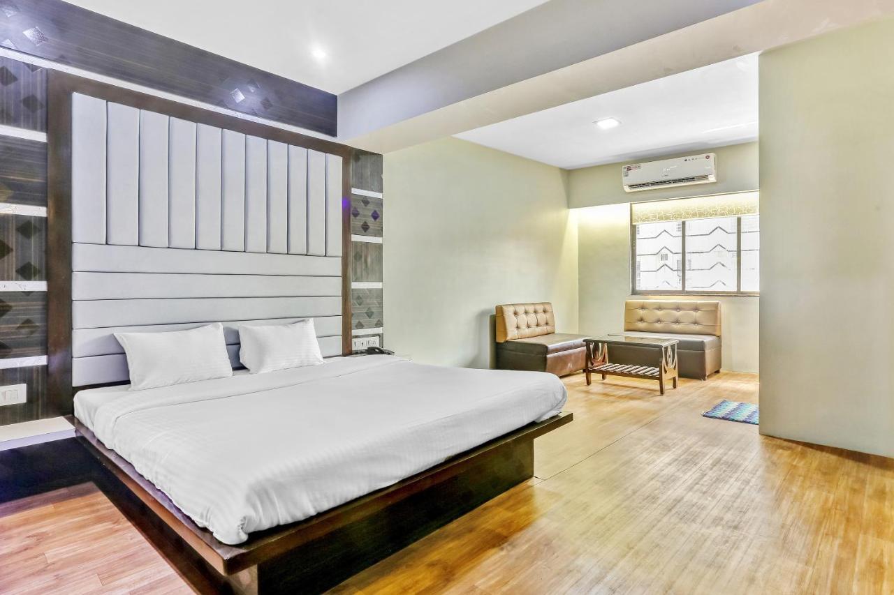 Oyo Flagship 83396 Hotel Vinyasa Residency Bombay Eksteriør billede