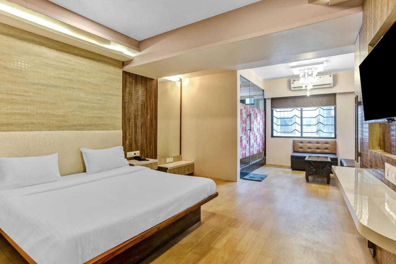 Oyo Flagship 83396 Hotel Vinyasa Residency Bombay Eksteriør billede